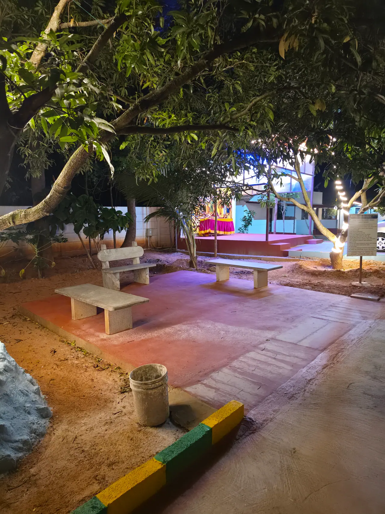 Night sit-out area